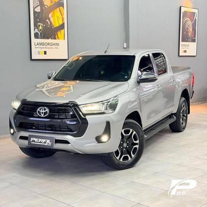 TOYOTA HILUX 2.8 D-4D TURBO DIESEL CD CONQUEST 4X4 AUTOMÁTICO TOYOTA HILUX 2.8 D-4D TURBO DIESEL CD CONQUEST 4X4 AUTOMÁTICO